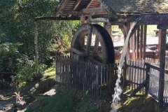 Wasserrad im gläsernen Tal